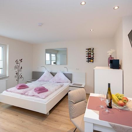 Studio Apartment Am Historischen Matthiasturm Neef Екстер'єр фото