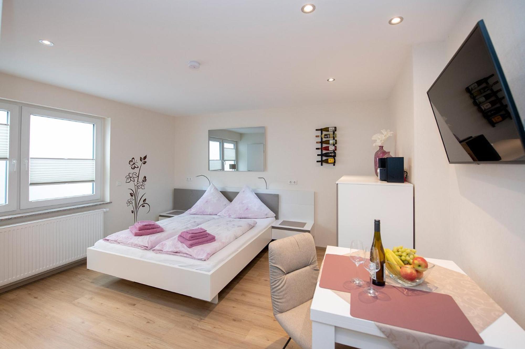 Studio Apartment Am Historischen Matthiasturm Neef Екстер'єр фото